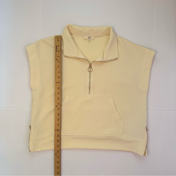 ✨ Entro Cream Short Set (Top + Shorts) - Size Medium 💫 - Picture 9 of 16